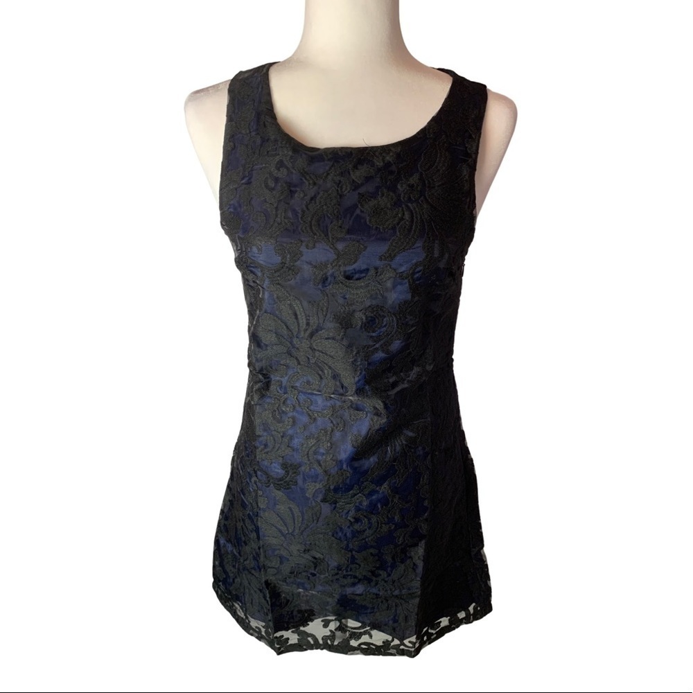 Lucy Paris Sleeveless Lace Shift Dress NWT Size S